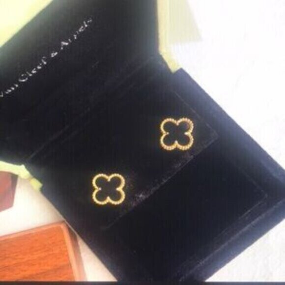 Authentic Van Cleef & Arpels Vintage Alhambra Earrings - Picture 3 of 8